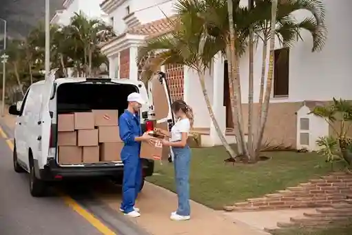 Full shot man delivering box - Mailbox Service